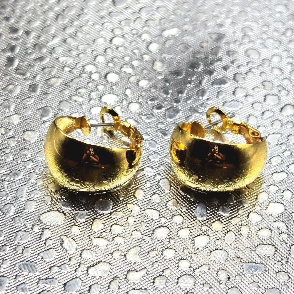 "5/$40" Goldtone Chubby Hoop Leverback Earrings